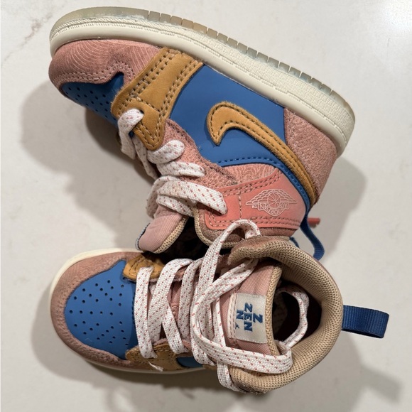 Nike Kids Pink and Blue Sneakers US 5C - Picture 5 of 6